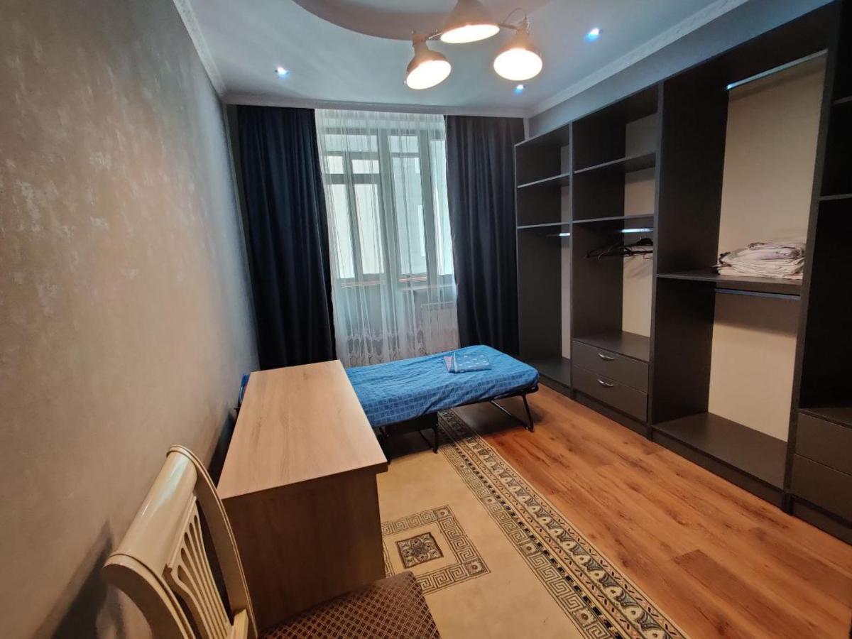 Комната В 4Х Комнатной Квартире Almaty Luaran gambar