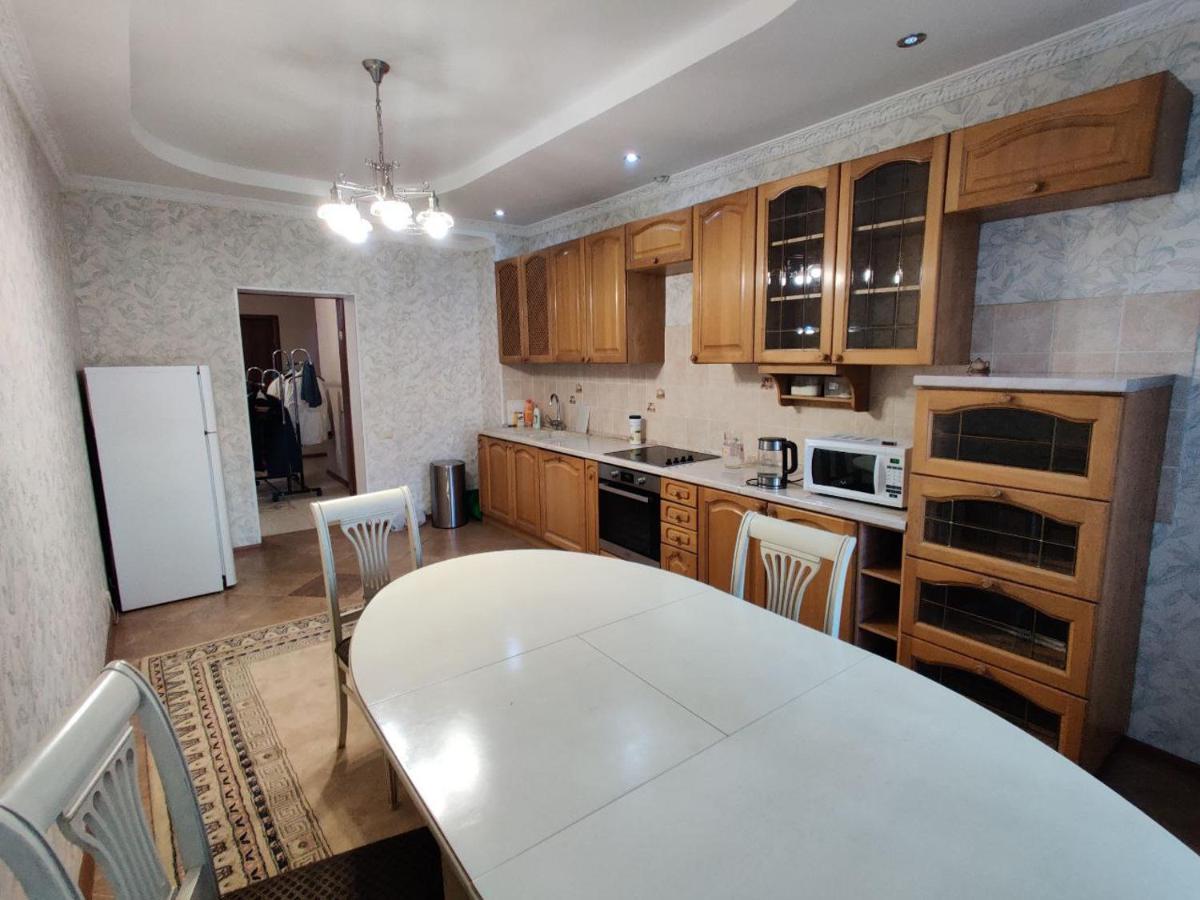 Комната В 4Х Комнатной Квартире Almaty Luaran gambar